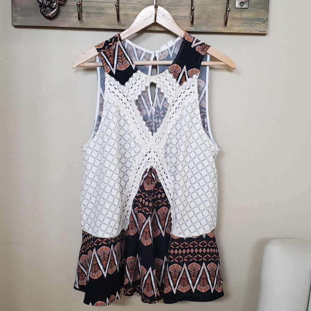 1X Sleeveless Blouse